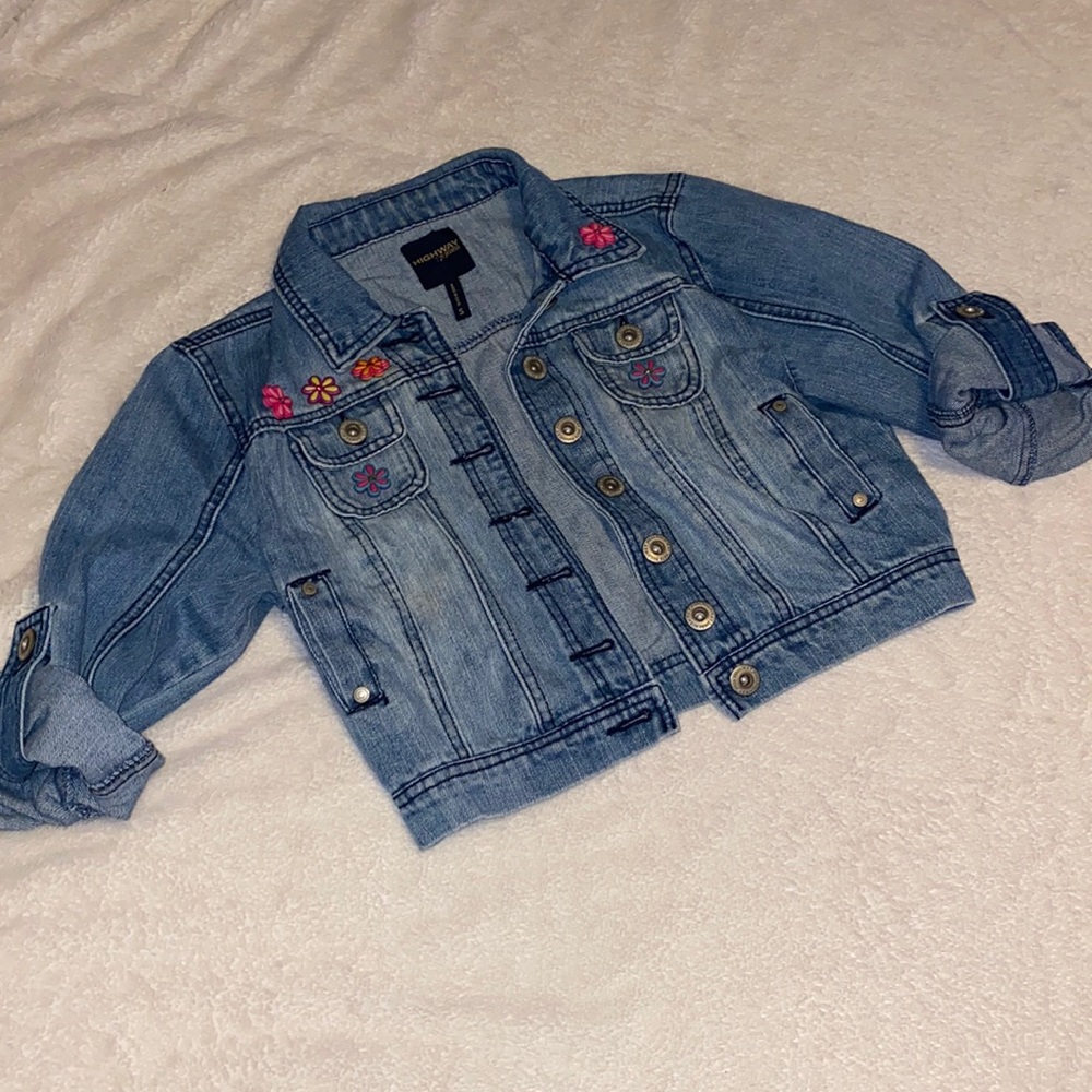 BOGO 💙💙 girls small jean jacket